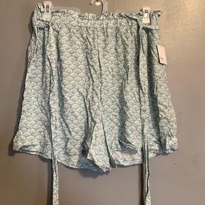 High Waist Flowy Shorts with Belt - Plus Sizr